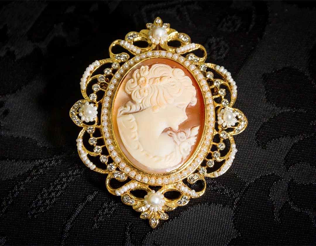 Colgante siglo XVIII de camafeo natural ref. 3008 oro