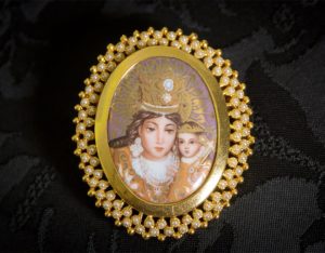 Colgante siglo XVIII esmalte ref. 3011 vd oro