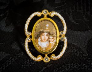 Colgante siglo XVIII esmalte ref. 3070 vd oro