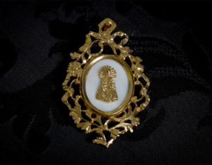 Colgante siglo XVIII medallón ref. 52 vd oro