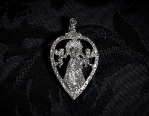 Medalla de la Virgen de los Desamparados ref. 48 rodio