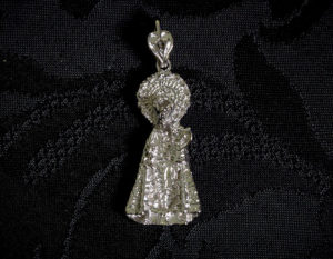 Medalla de la Virgen de los Desamparados ref. 54 rodio