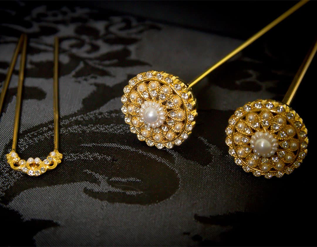 Aderezo del siglo XVIII en perla, cristal y oro