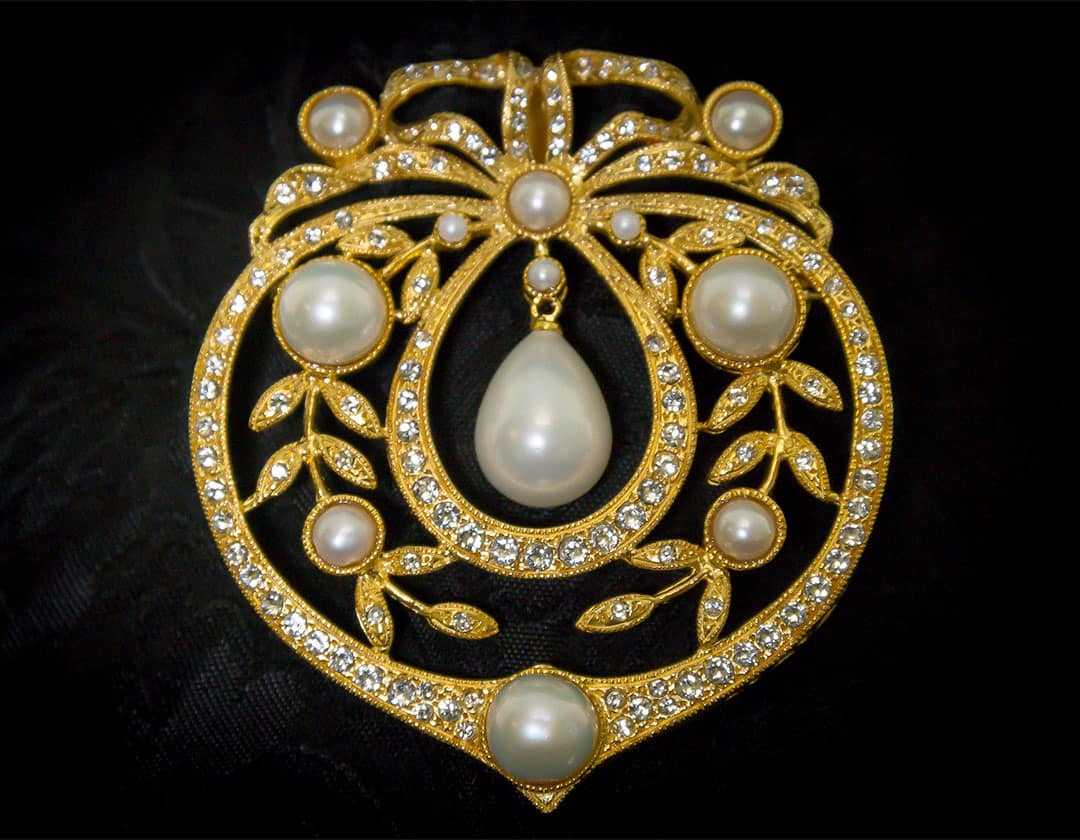 Aderezo del siglo XVIII modelo de a uno ref. m159 cristal y perla