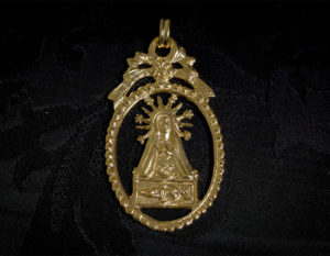 Medalla de la Virgen de la Dolorosa de Requena ref. 57 oro