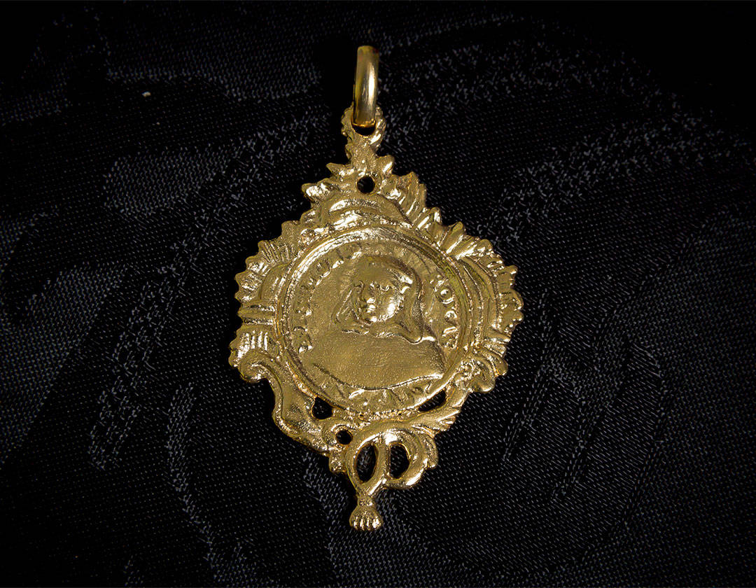 Escapulario del Papa Clemente XIII y la cruz malta ref. 64 oro