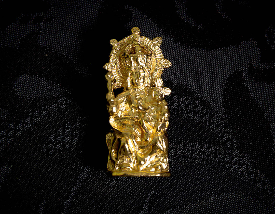 Broche de la Virgen de la Salud ref. 41 oro