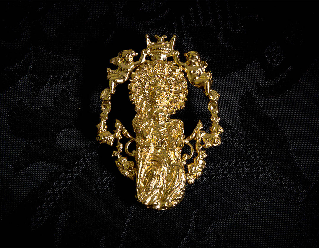 Broche de la Virgen de la Salud ref. 42 oro