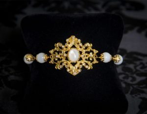 Pulsera de nácar, cristal y perla en oro ref. 813
