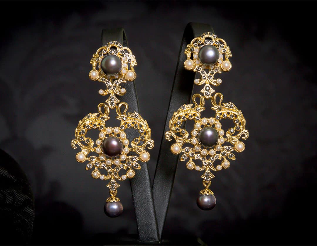 Aderezo del siglo XVIII en perla, cristal y oro ref. m178