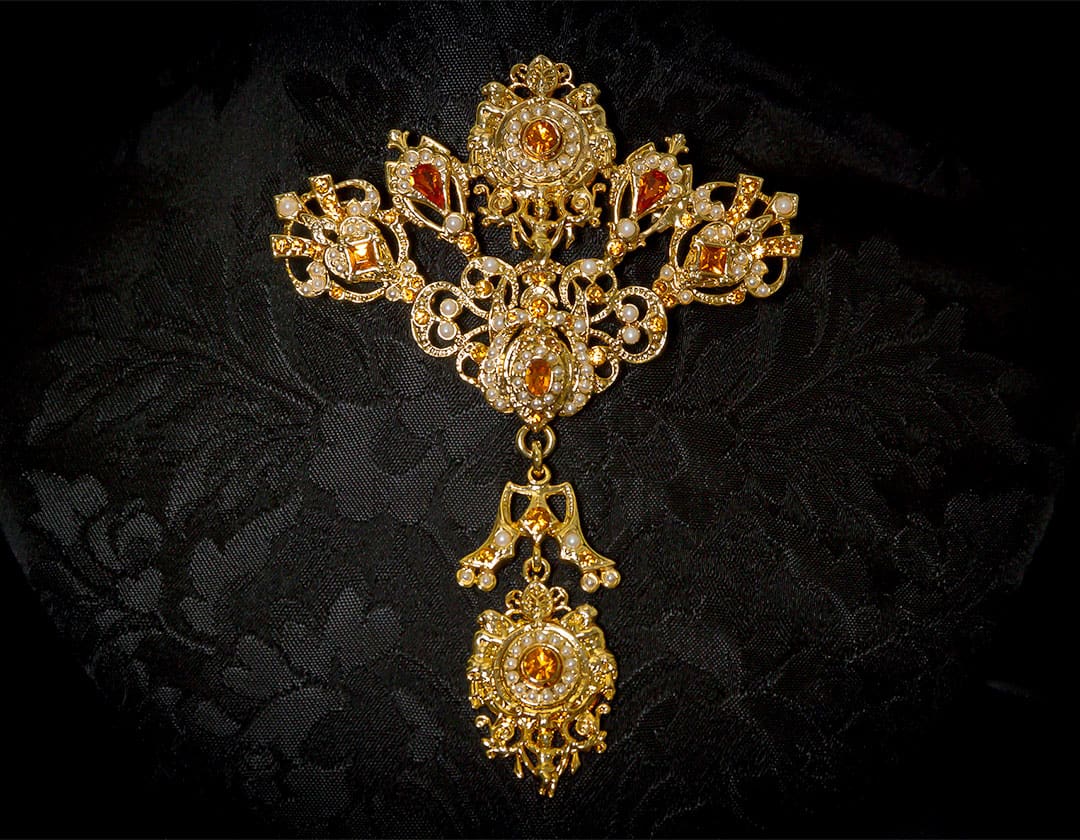 Aderezo del siglo XVIII modelo de a uno en topacio, perla y oro ref. m49