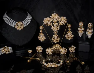 Aderezo del siglo XVIII modelo de a uno en cristal, perla y oro ref. m66